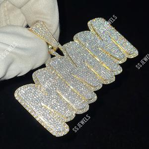 Colliers en argent sterling 925 plaqués rhodium avec pendentif en moissanite taille brillant VVS1 de 8,50 CTW, personnalisés, style hip-hop, lettres glacées - Product Image 1
