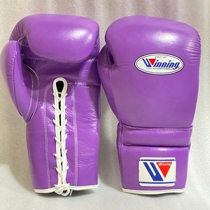 ถุงมือชกมวยสีดำทองขายส่ง ยอดนิยม คุณภาพสูง ผลิตตามสั่ง ออกแบบ OEM สำหรับฝึกซ้อมมวยไทย - Product Image 3