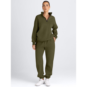 Survêtement personnalisé pour femmes Costume de jogging pour femmes fabriqué au Pakistan Survêtement respirant pour femmes Ensemble 2 pièces - Product Image 1