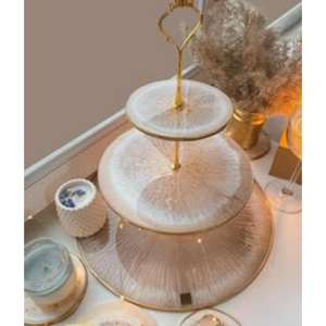 Soporte de pastel de resina de diseñador con acabado de resina vertida a mano que garantiza una exhibición de postres visualmente impresionante para configuraciones de eventos de lujo - Product Image 4