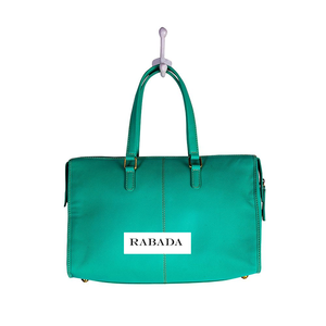 Bolsos de cuero de vaca clásicos de diseñador personalizado para mujer con pelo en cadena decorado con cierre de cremallera bolsos de hombro - Product Image 3