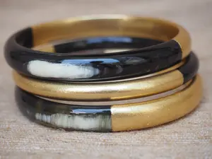 Bracelets et bracelets en corne élégants avec des détails artisanaux complexes légers et confortables pour une utilisation quotidienne ou festive - Product Image 6