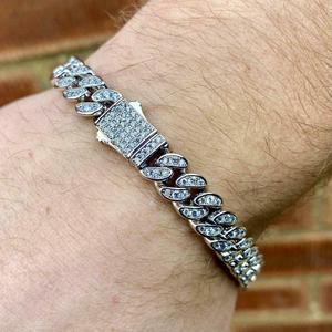 Estilo Premium VVS Moissanite Diamond Chapado en oro 925 Silver Iced Out Hip Hop Pulsera cubana para moda masculina a precio mayorista - Product Image 6