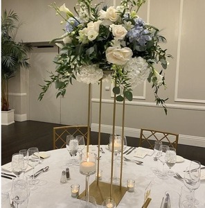 Centro de mesa de boda de hierro decorativo con estilo para una sofisticada mesa de banquete de recepción con estilo y encanto - Product Image 3