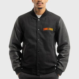 Blouson universitaire rouge pour homme avec col montant, logo brodé sur le devant, fermeture à boutons recouverts, style preppy, idéal pour l'automne - Product Image 1