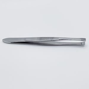 Pinzas de Cejas Profesionales de Acero Inoxidable de la Mejor Calidad con Diseño de Punta Inclinada Único, Pulimentadas para Uso Personal Femenino - Product Image 6