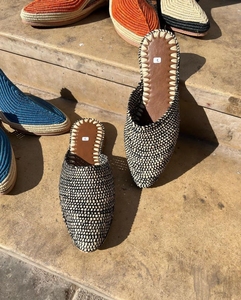 Vente en gros de pantoufles et sandales marocaines faites à la main en raphia, chaussures tissées écologiques pour femmes et hommes, commande en gros, fournisseur direct - Product Image 2