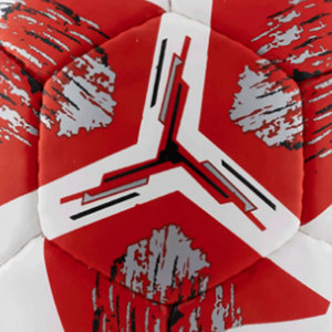 Ballon de football pakistanais de qualité supérieure, taille officielle, par TOP GOZ TRADERS, avec logo personnalisé imprimé pour les matchs. - Product Image 2
