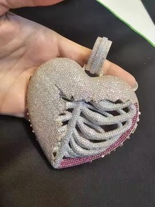 Ensembles de bijoux fins en diamant en forme de coeur de qualité supérieure avec collier pour femmes de style fantaisie à vendre à l'exportation - Product Image 6