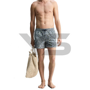 Pantalones cortos personalizados para hombre, transpirables, 100% de poliéster, cintura media, patrón sólido, logotipo frontal, estilo informal, cierre de cordón ODM - Product Image 1