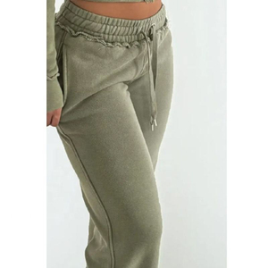 Ensemble de survêtement pour femme en tricot uni de couleur claire de bonne qualité fabriqué au Pakistan, style évasé pour l'hiver - Product Image 5