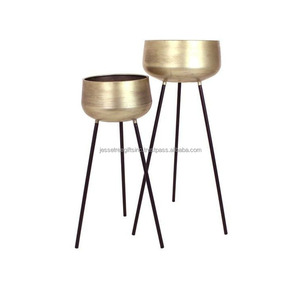 Modern Style Metal Sheet Luxury <b>Planter</b> With <b>Gold</b> Powder Coating Finishing Round Shape Simple Design For Garden Decoration - Product Image 4