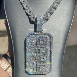 Haute Qualité Personnalisé Glacé Hip Hop Nom Pendentif VVS Moissanite Diamant 925 Argent Plaqué Or Meilleur Prix Moissanite Charmes - Product Image 2