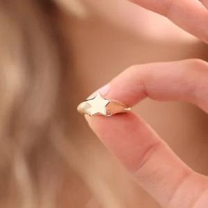 แหวนเงินสเตอร์ลิง925แข็งดีไซน์รูปดาวสีทองสำหรับผู้หญิงของขวัญวันครบรอบวันแต่งงานของสาวๆเครื่องประดับแหวนเงินจำนวนมาก - Product Image 1