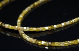 Cuentas de cubo facetadas naturales de diamante amarillo, collar de cuentas de piedra con forma de caja brillante - Product Image 2