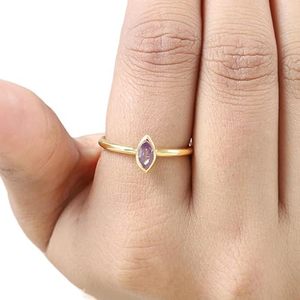 Anillo de mujer, piedra preciosa de Alejandrita Natural, piedra natal de junio, delicada Navidad, joyería hecha a mano mínima, anillo de Plata de Ley 925 - Product Image 1