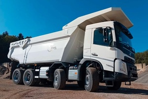 Nuovo Volvo FMX 500 8x4 D13 FML 2025 con Trasmissione Automatica, Motore a Combustione Interna a Benzina, Potenza 368 kW (500 CV) - Product Image 2