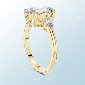 Anillo de Racimo Ovalado Hecho a Medida con Claridad VS, Color F Certificado, Diseño Radiante, Elegante Pieza de Joyería con Piedras Preciosas - Product Image 4