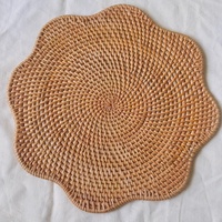 Sets de table/sous-assiettes en rotin faits à la main, écologiques, de style bohème, en forme de fleur, pour fêtes, mariages, anniversaires et usage hôtelier/restaurant