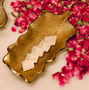 Plato decorativo con forma de hoja chapado en oro estructurado ondulado de la mejor calidad a precio de mayorista con color y tamaño personalizados - Product Image 4