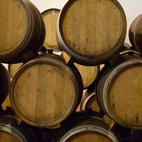 Barils à bière en chêne écologiques d'occasion (20L-200L) avec vernissage brillant, impression par transfert thermique, origine française, forme ronde, à vendre