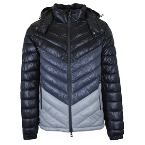 Chaqueta acolchada de nailon brillante estilo OEM de moda, abrigo de invierno acolchado, cuello alto, estilo informal para hombre - Product Image 2
