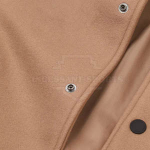 เสื้อแจ็กเก็ตผู้ชาย,เสื้อแจ็กเก็ต Letterman ผ้าขนสัตว์สีพื้นนุ่ม100% - Product Image 5