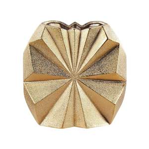 Florero en metal con acabado dorado, perfecto para bodas y decoración del hogar, tanto para uso en interiores como en exteriores - Product Image 4