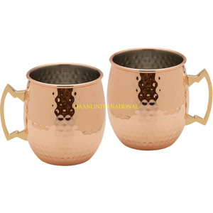 Tasse en cuivre de style baril pour Mule de Moscou Tasse à bière en cuivre fabriquée à la main avec poignée en laiton torsadé pour cocktails et boissons - Product Image 4