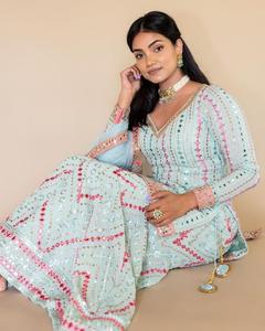 Lentejuelas bordadas pesadas Mangas completas Colección alucinante de Faux Georgette para bodas a precios asequibles de La India - Product Image 3