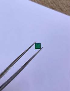 Esmeralda Natural Verde de Alta Calidad, 0.55 Quilates, 4.50mm, Elegante, Clásica, para Joyería - Product Image 4