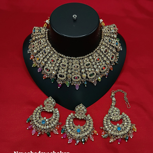 Juego de Gargantilla chapada en oro de diseñador con cristales austriacos de primera calidad y detalles con cuentas ideales para uso nupcial y ocasiones especiales - Product Image 4