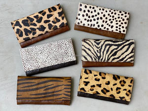 Nouveau vrai cheveux faits à la main sur la peau imprimé Animal fourrure portefeuille à deux volets en cuir Snap fourrure pochette sac à main Unique mignon vraie vache cacher fourrure sac à main - Product Image 4