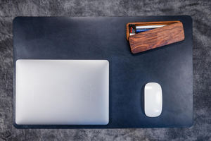 Alfombrilla de escritorio de cuero Alfombrilla de tamaño personalizado para estilo de oficina personalizado Alfombrilla de escritura elegante para espacio de trabajo - Product Image 3