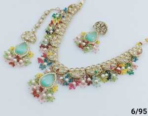 Nuevo diseño elegante chapado en oro tradicional Motipearl & Kundan tachonado gargantilla collar pendiente Mangtika conjunto y conjunto de joyas mujeres - Product Image 3