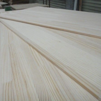 Panneaux en bois massif de pin Radiata de haute qualité, assemblés par jointure à languettes, bois de pin clair pour la décoration intérieure haut de gamme et la menuiserie