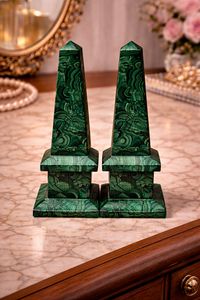 Juego de 2 Obeliscos de Cristal de Malaquita Hechos a Mano, Modernos y Ecológicos, Torres Decorativas de Piedras Preciosas - Product Image 4
