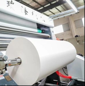 Máquina de fabricación de mascarillas totalmente ultrasónica Motor de motor Alta eficiencia de producción Respetuoso con el medio ambiente Personalizable para mascarillas quirúrgicas - Product Image 2