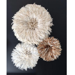 Bamileke calidad Blanco Juju sombrero de plumas decoración de pared duradero bambú y Material de PC elegante decoración del hogar al por mayor - Product Image 2