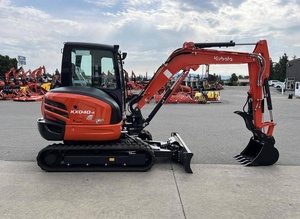 Nouvelle mini-excavatrice Kubota KX040-4 de 4 tonnes avec cabine, godet, brise-roche, pince et grappin. - Product Image 2