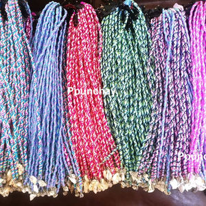 พู่ห้อยผมเปลือกหอยหนาแบบพันรอบ สไตล์ชนเผ่าแอนเดียน ปุนชัย เปรู 35 ซม. งานฝีมือหลากสีสัน - Product Image 1