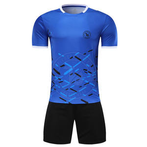 Vêtements de football personnalisés pour hommes, vente en gros, uniforme à manches courtes avec logo personnalisé en stock et prêt à expédier - Product Image 1