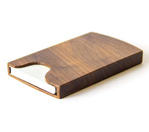 Tarjetero de madera para hombres y mujeres con capacidad para 25 tarjetas utilizadas como estuche de negocios - Product Image 1