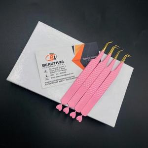 Pince à épiler professionnelle en fibre d'acier inoxydable pour bébé en or rose testé à la main conception de coeur durable pointu - Product Image 3