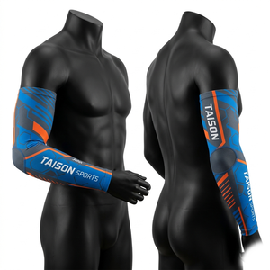 Manguitos de fútbol para hombre, tela premium de poliéster y spandex GSM, transpirable, con paneles que absorben la humedad, diseño con logo sublimado personalizado - Product Image 4