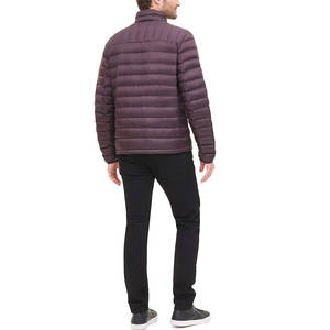 Veste matelassée pour homme en matériau durable, disponible au tarif de gros, veste anti-rides sur mesure pour homme de qualité supérieure - Product Image 3