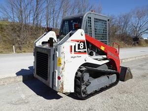 Takeuchi TL8 <b>Tracked</b> Loader Closed Cabin with Heating Air Conditioning Front Hydraulic Quick Coupler Loading Bucket 4 Ton 2024 - Product Image 3