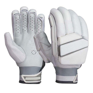 Gants de cricket internationaux Premium Hoserz en polyester durable, rembourrage absorbant les chocs, respirants, ajustement confortable, légers et confortables pour le poignet - Product Image 5