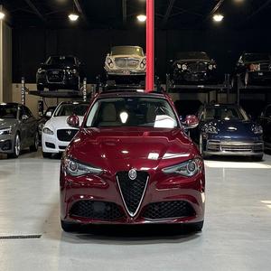 USADO LHD/RHD 2019 ALFA ROMEO GIULIA TI LUSSO AWD - Product Image 1