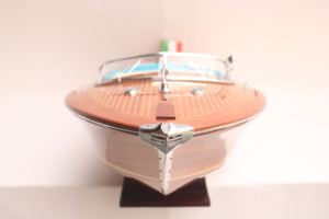 Bateau rapide artisanal modèle RIVA AQUARAMA de Gia Nhien Manufacturer, en métal de haute qualité, faible MOQ, design personnalisé, artisanat en résine Feng Shui - Product Image 2